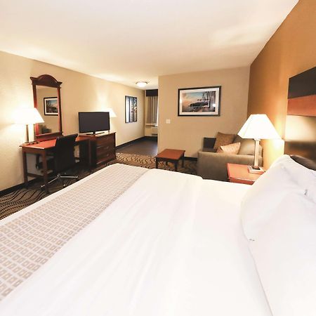 La Quinta Inn By Wyndham Sandusky Near Cedar Point Экстерьер фото