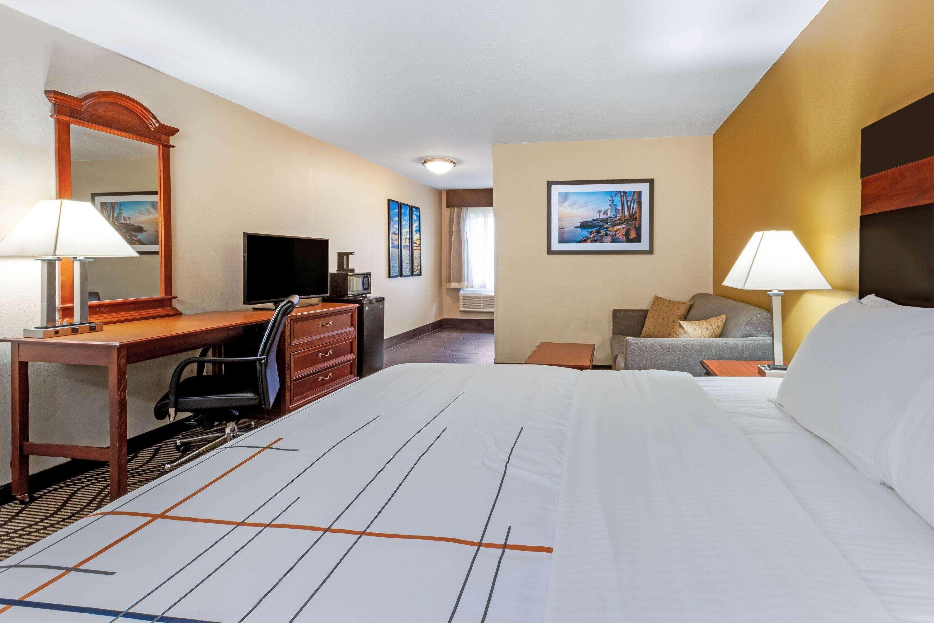 La Quinta Inn By Wyndham Sandusky Near Cedar Point Экстерьер фото