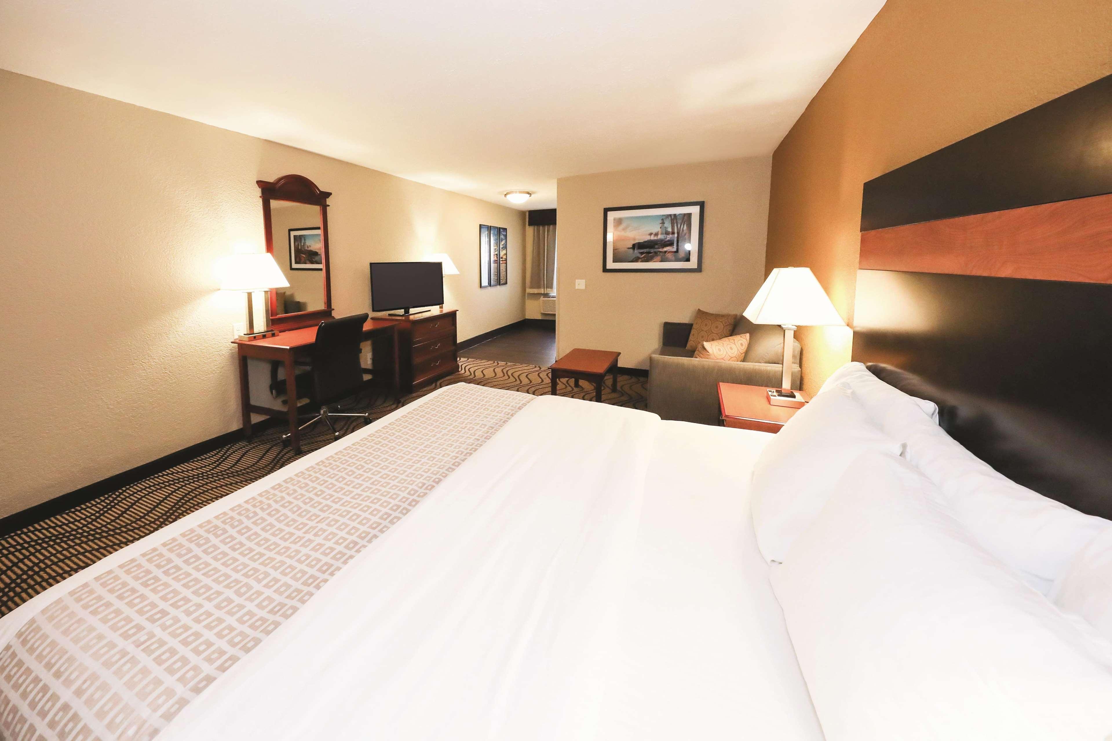 La Quinta Inn By Wyndham Sandusky Near Cedar Point Экстерьер фото