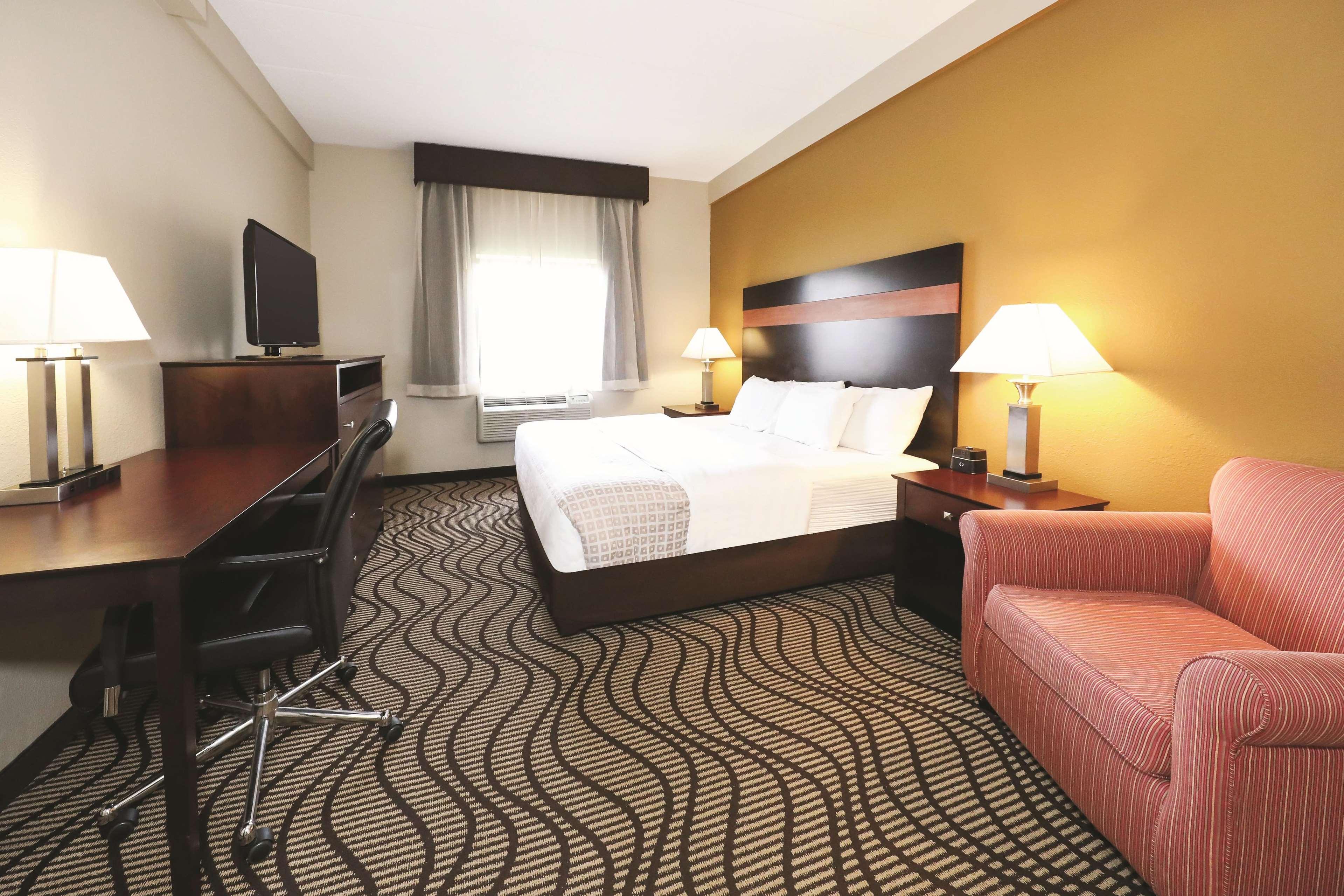 La Quinta Inn By Wyndham Sandusky Near Cedar Point Экстерьер фото