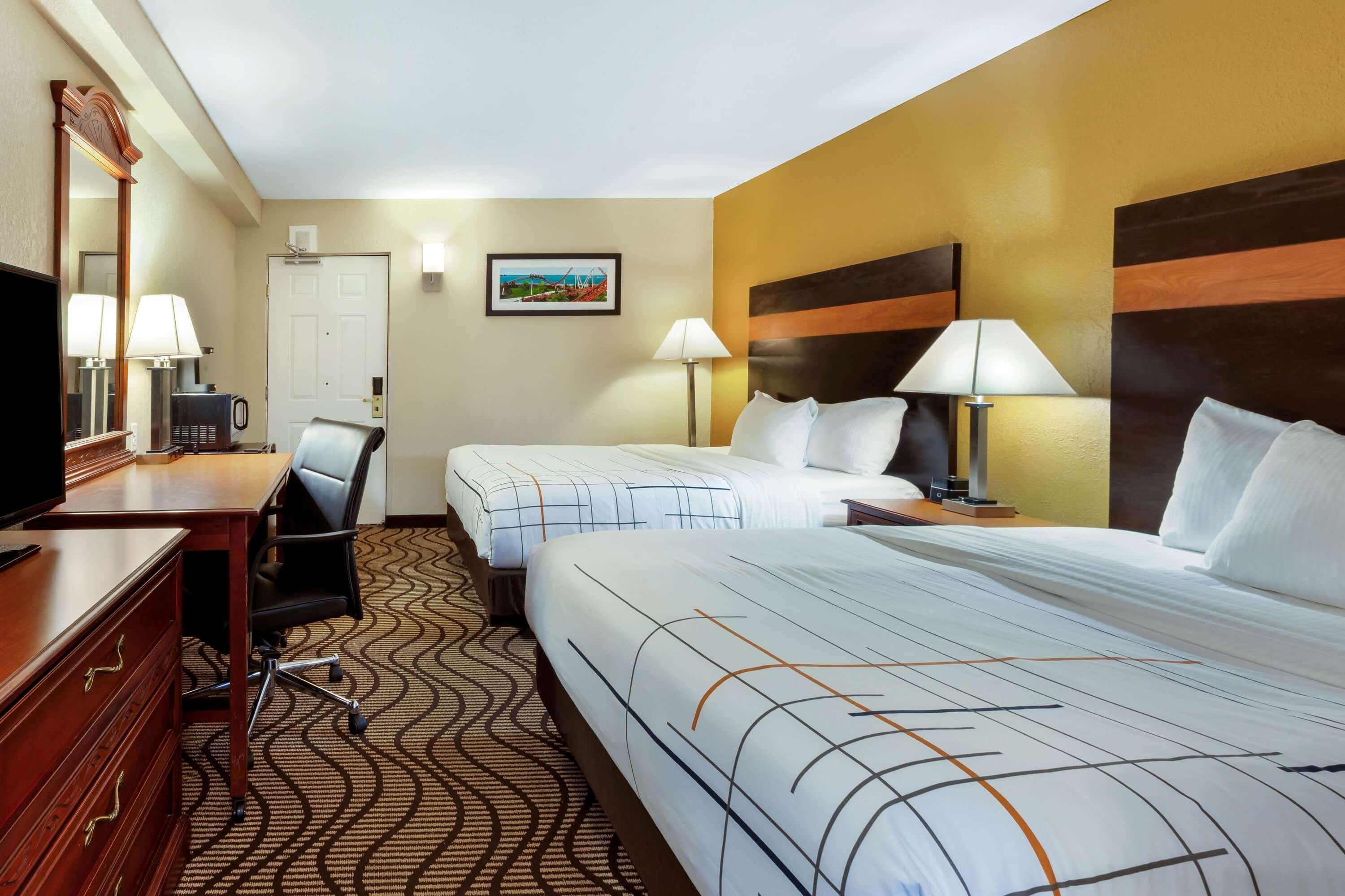 La Quinta Inn By Wyndham Sandusky Near Cedar Point Экстерьер фото