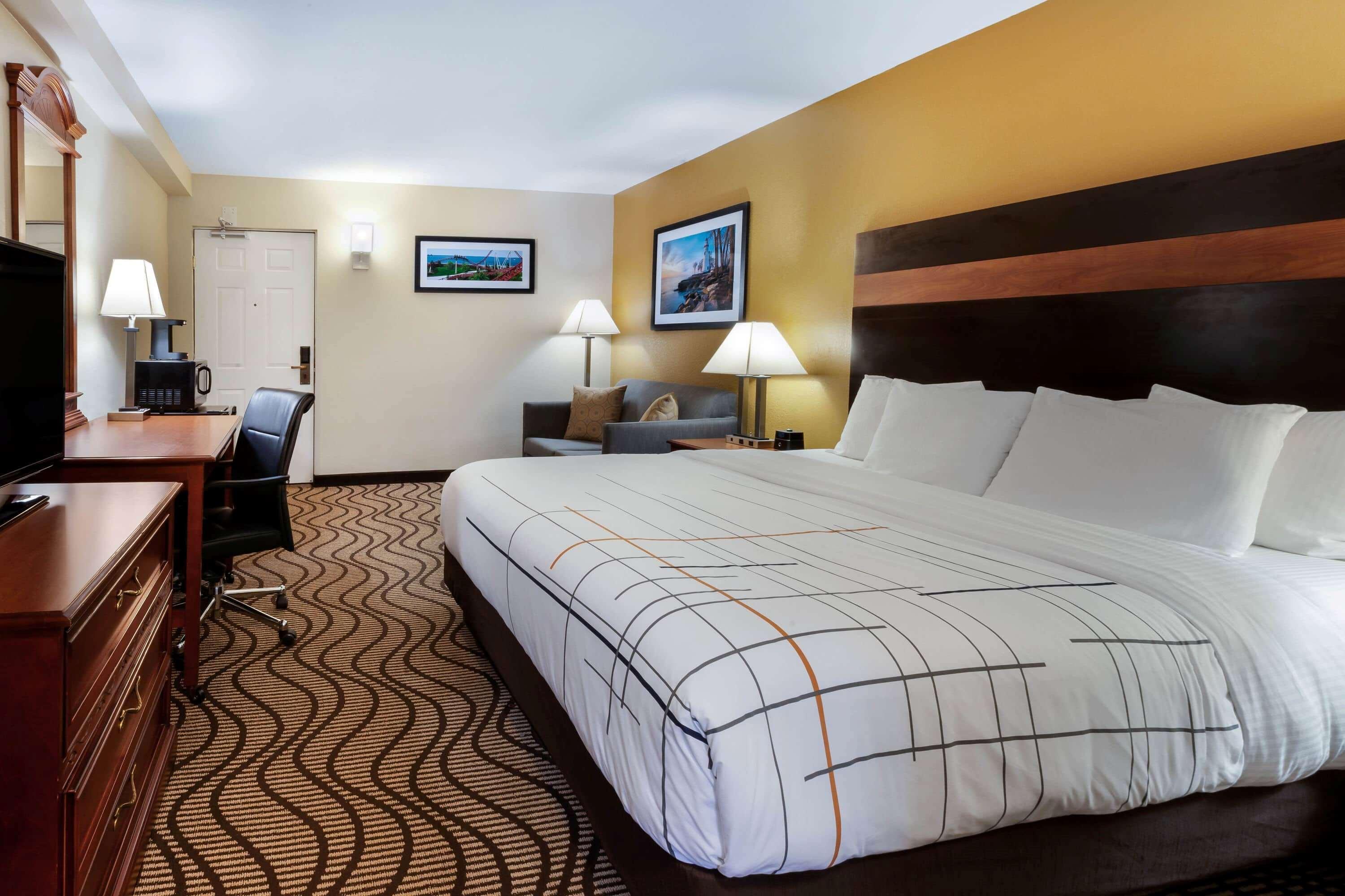 La Quinta Inn By Wyndham Sandusky Near Cedar Point Экстерьер фото