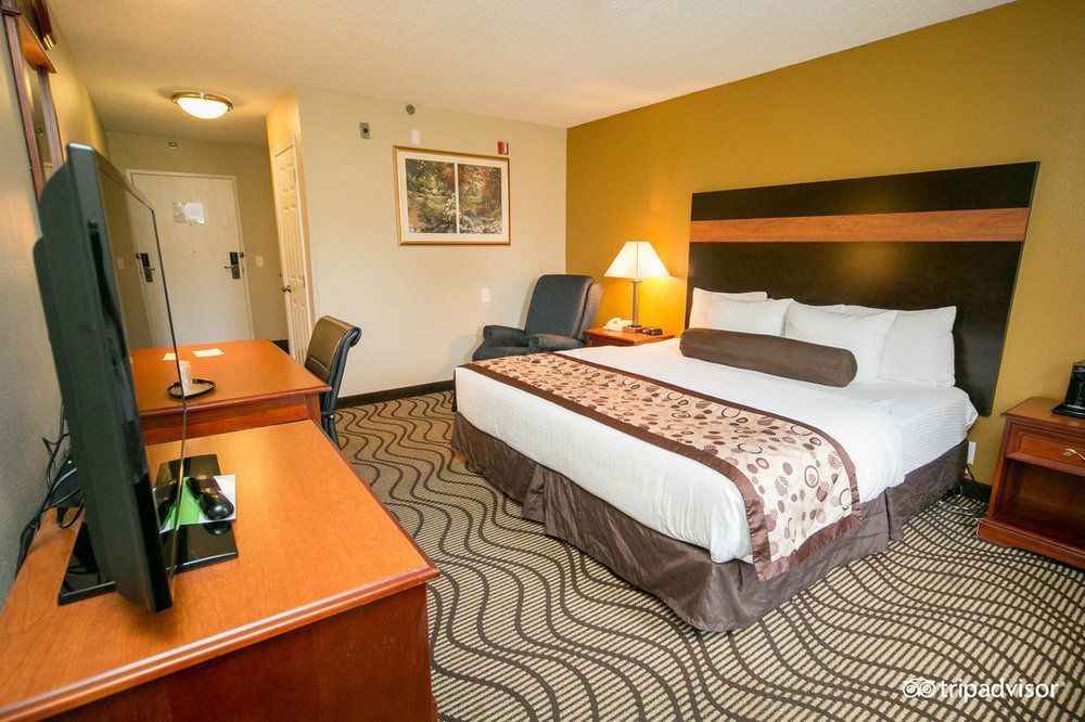 La Quinta Inn By Wyndham Sandusky Near Cedar Point Экстерьер фото