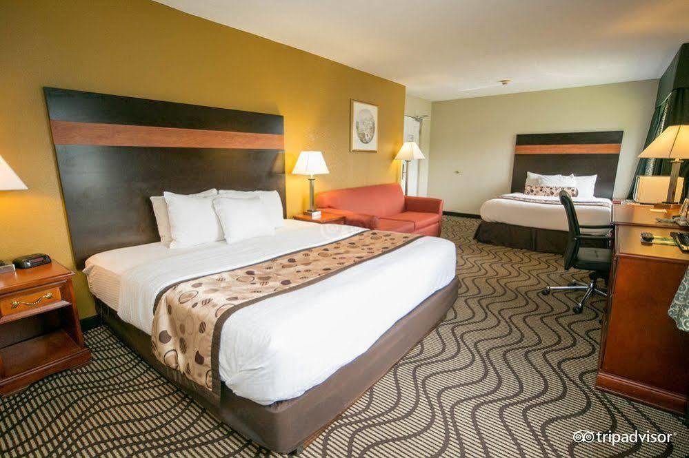 La Quinta Inn By Wyndham Sandusky Near Cedar Point Экстерьер фото