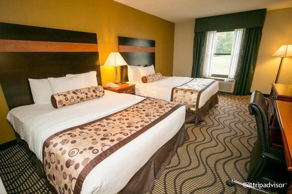 La Quinta Inn By Wyndham Sandusky Near Cedar Point Экстерьер фото