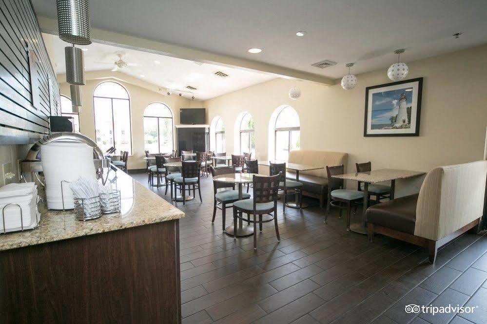 La Quinta Inn By Wyndham Sandusky Near Cedar Point Экстерьер фото