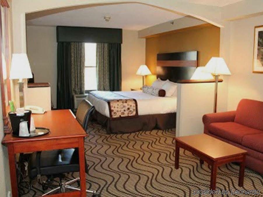 La Quinta Inn By Wyndham Sandusky Near Cedar Point Экстерьер фото